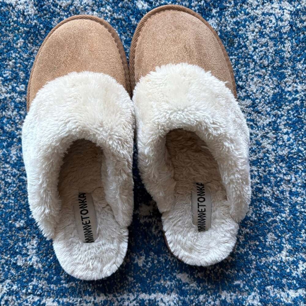 Minnetonka Leather Faux Fur Lined Clog Slippers Women’s 9